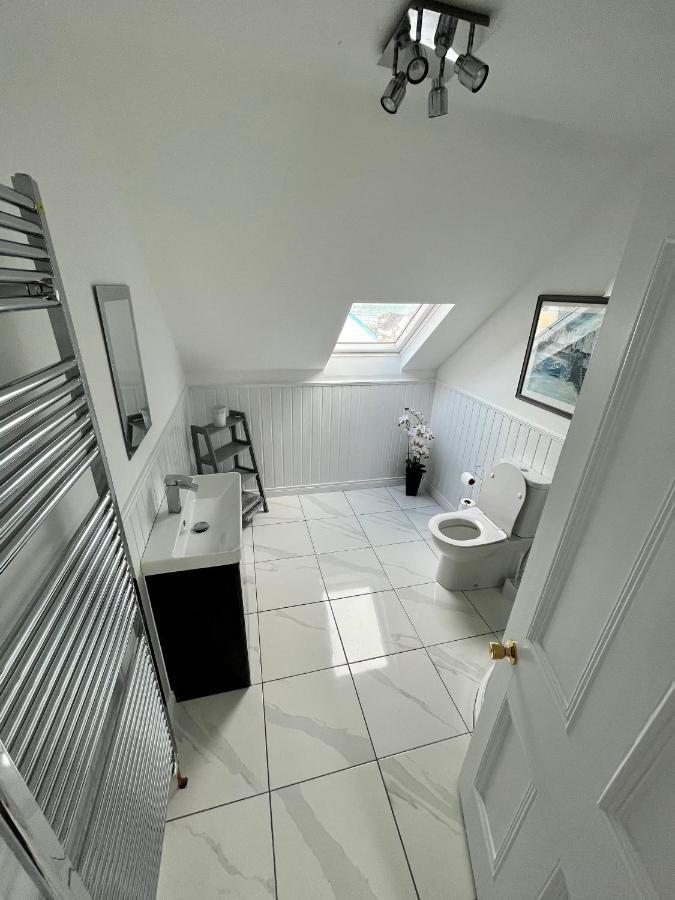 57 Main Street Newcastle Luxury Central Apartment Esterno foto
